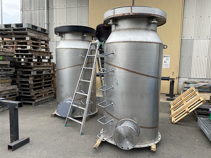 SUS327L1製船用煙突部品